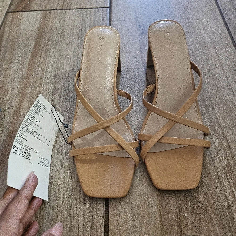 The Drop Amelie Tan Strappy Heeled Sandals Womens 8.5 Square Toe Slip On Nude.